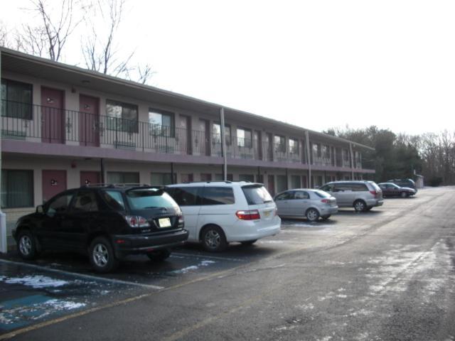 Express Inn - Wall Farmingdale Экстерьер фото