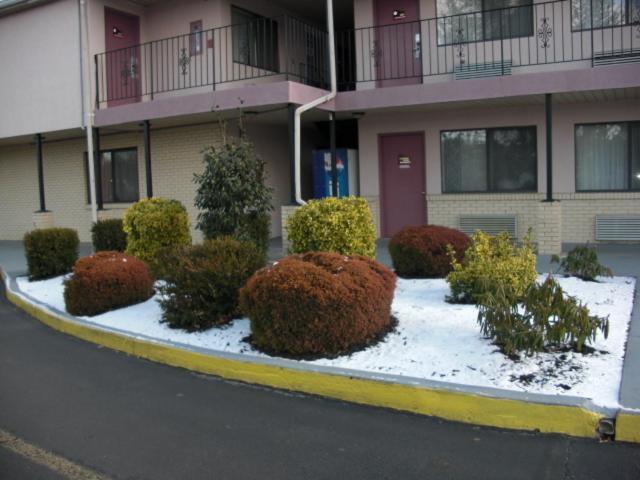 Express Inn - Wall Farmingdale Экстерьер фото