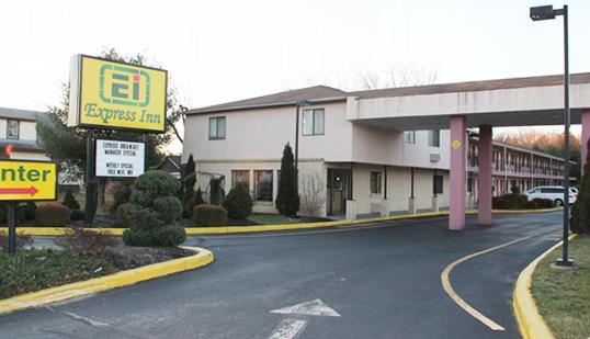 Express Inn - Wall Farmingdale Экстерьер фото