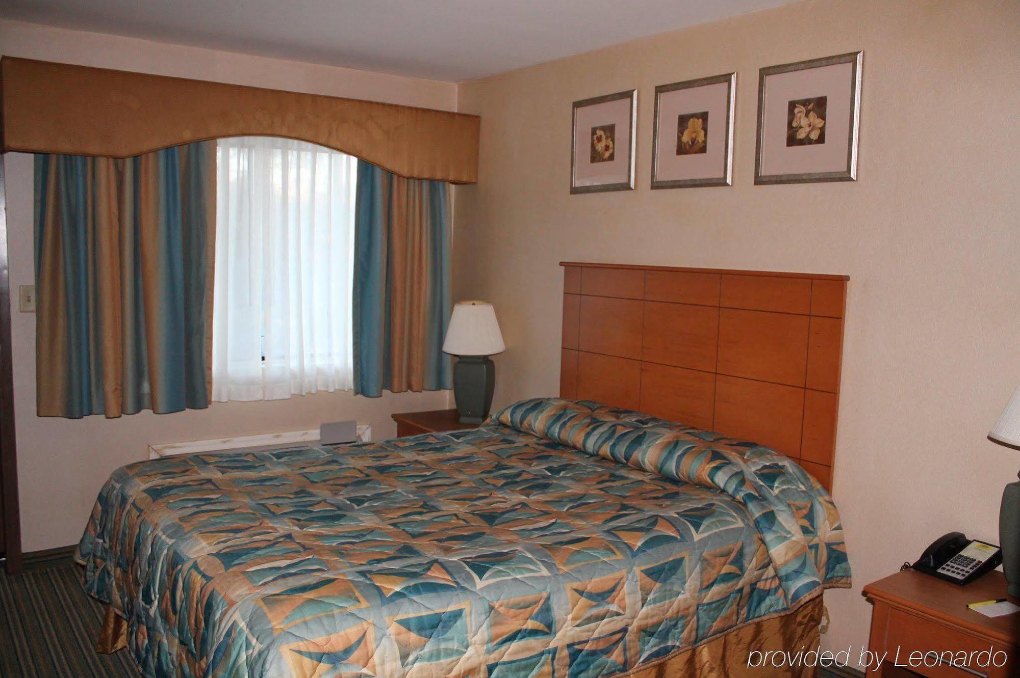 Express Inn - Wall Farmingdale Номер фото